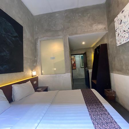 Watu Agung Guest House Маґеланґ Екстер'єр фото