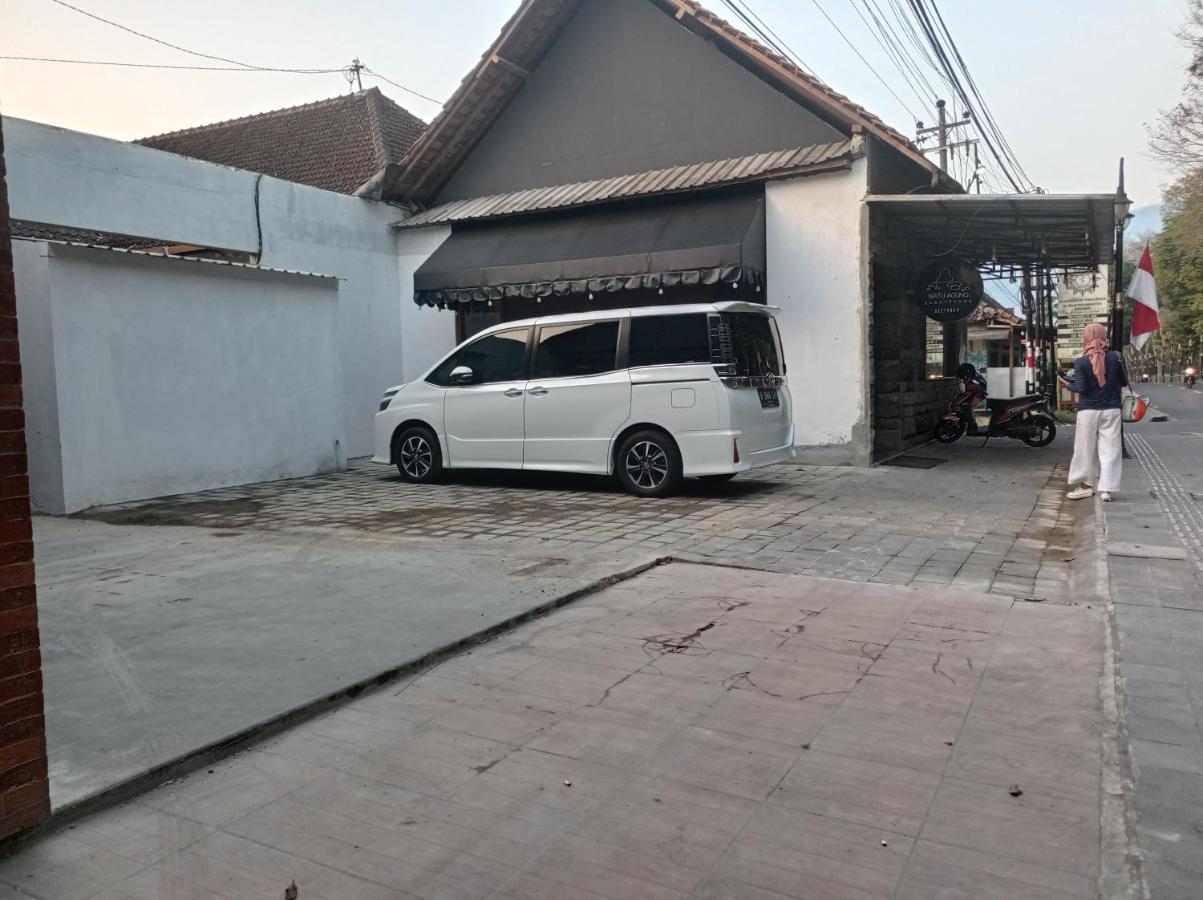 Watu Agung Guest House Маґеланґ Екстер'єр фото
