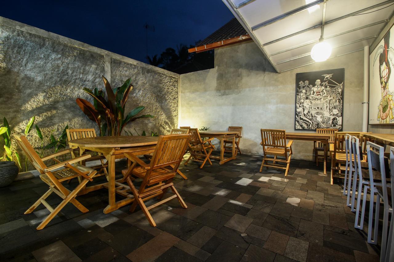 Watu Agung Guest House Маґеланґ Екстер'єр фото
