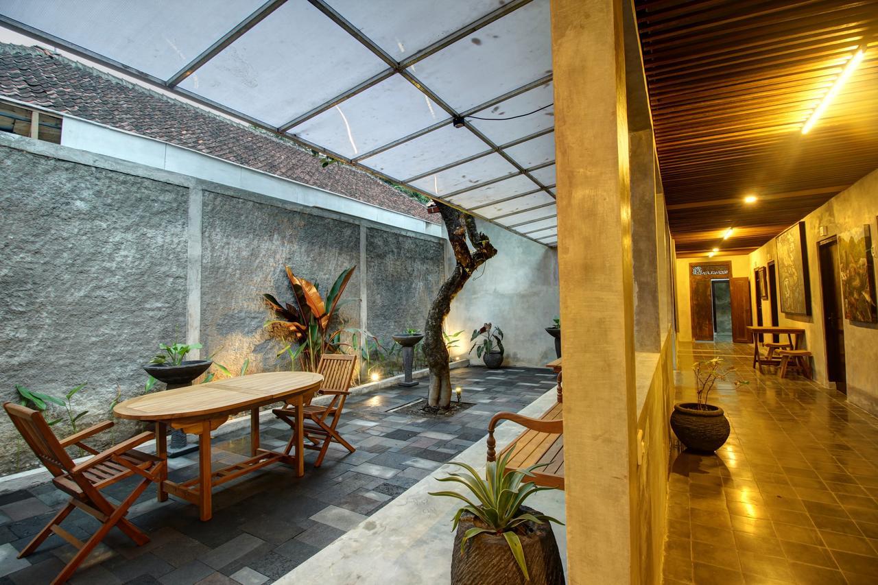 Watu Agung Guest House Маґеланґ Екстер'єр фото