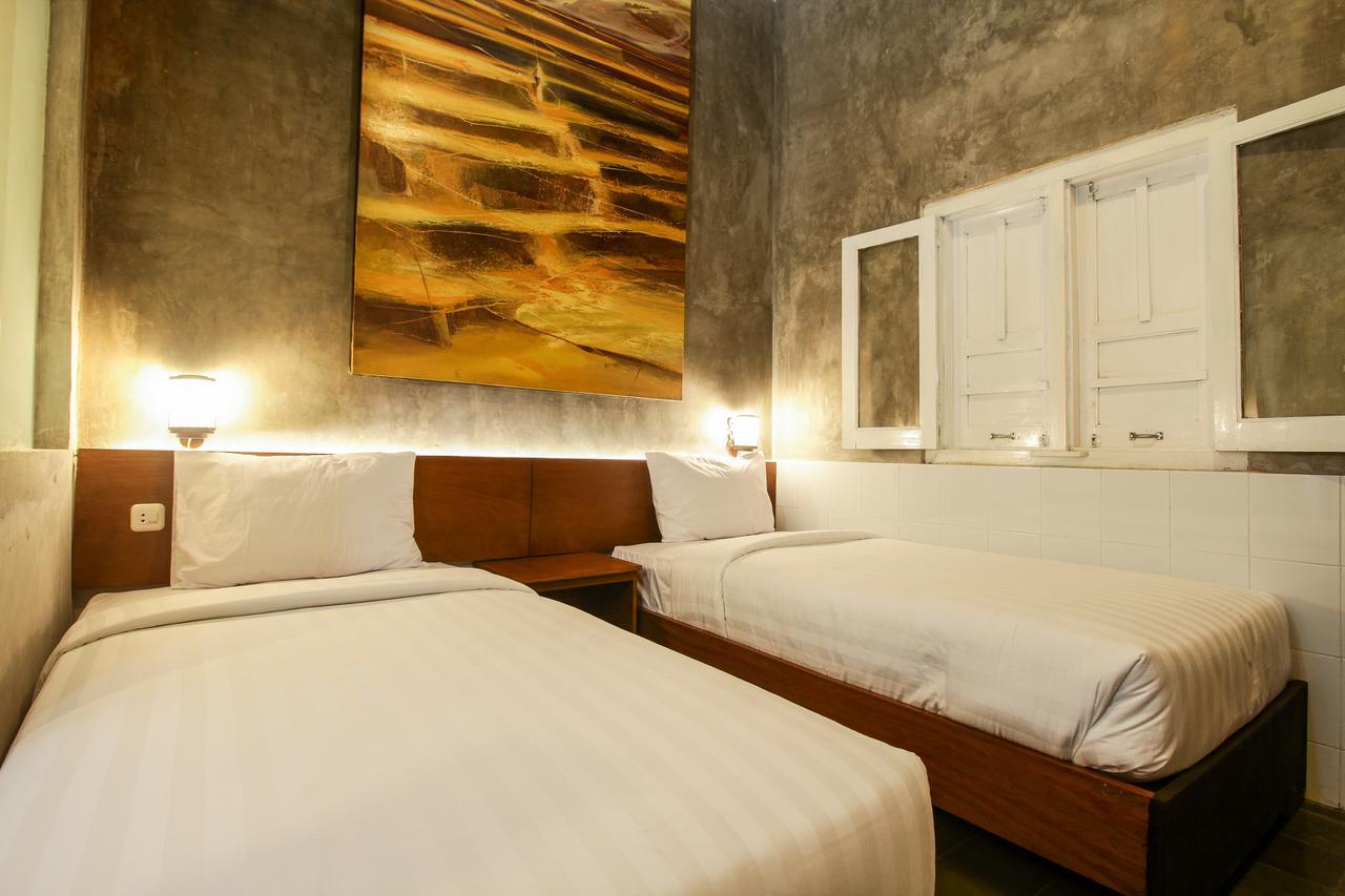 Watu Agung Guest House Маґеланґ Екстер'єр фото