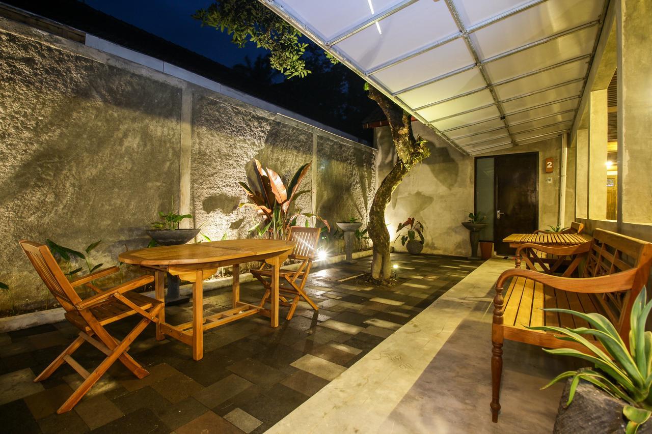 Watu Agung Guest House Маґеланґ Екстер'єр фото