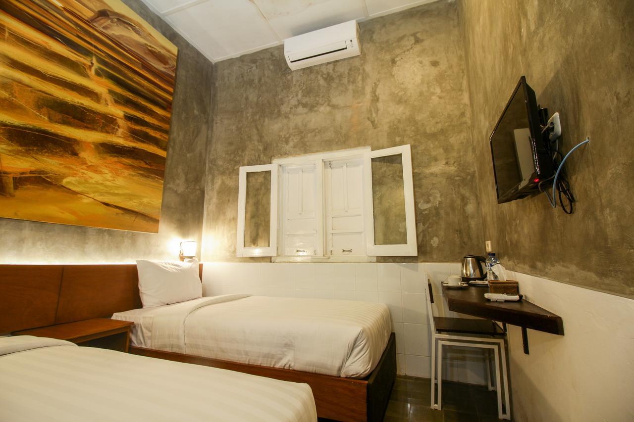 Watu Agung Guest House Маґеланґ Екстер'єр фото